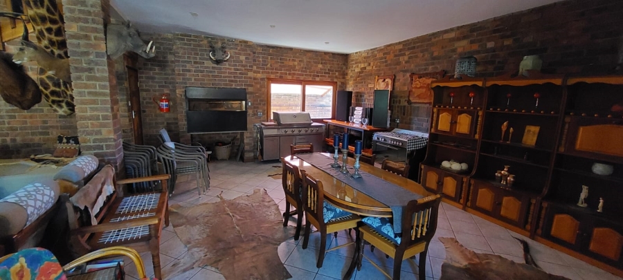 8 Bedroom Property for Sale in Grimbeeck Park North West